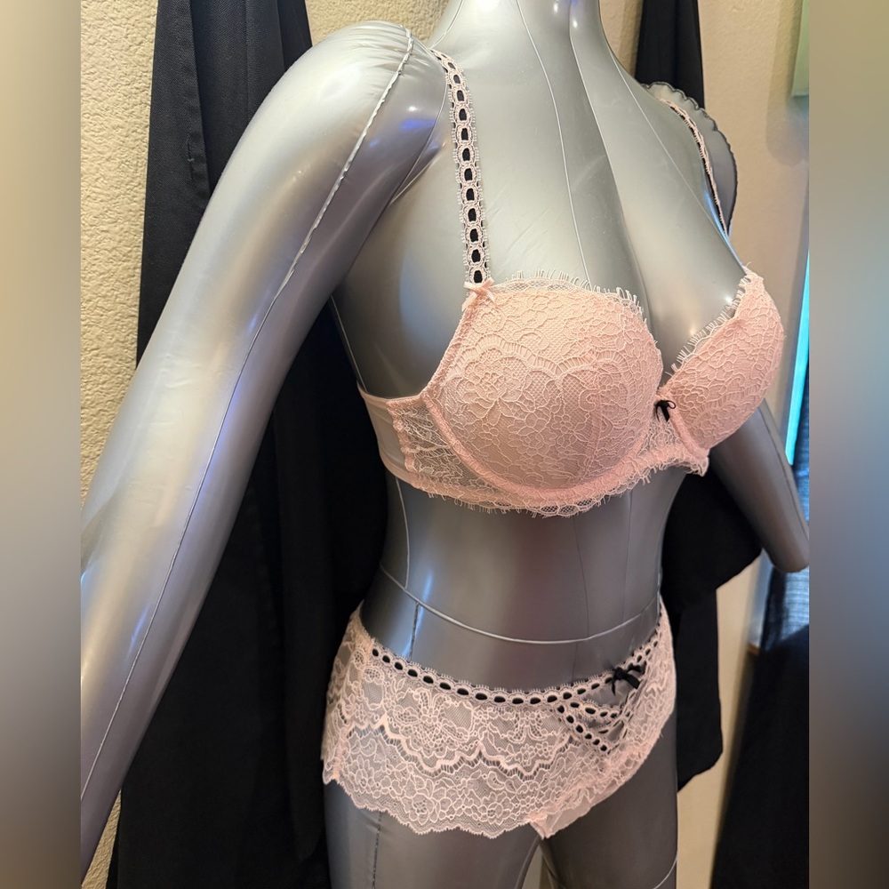 Victoria's Secret Dream Angel’s Blush Ribbon Lined Lace Demi and Thong Set - Picture 7 of 11